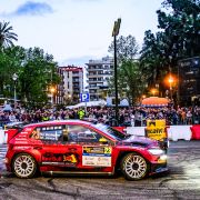 Verstappen jazdí so Škodou Fabia