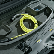 Nové vylepšenia pre ELROQ aj ENYAQ