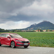 ŠKODA OCTAVIA teraz ako full-hybrid