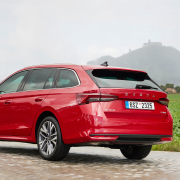 ŠKODA OCTAVIA teraz ako full-hybrid