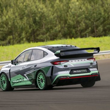ENYAQ RS RACE smeruje do budúcnosti